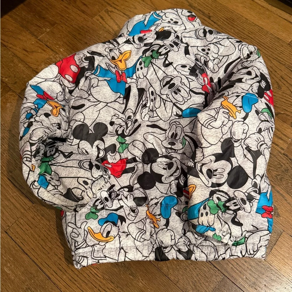 Disney - Picture 3 of 3